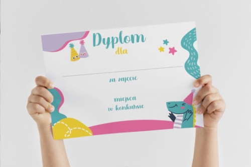 Dyplom mockup 2 pusty.jpg