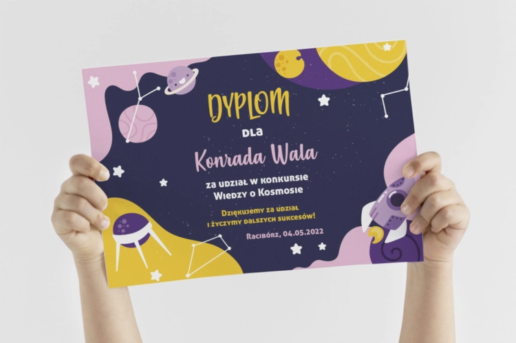 Dyplom mockup 3.jpg