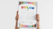 Dyplom mockup 10 pusty.jpg