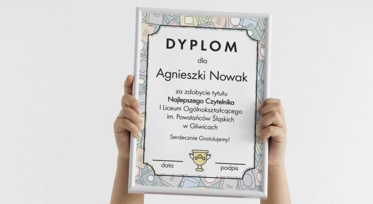 Dyplom mockup 11.jpg