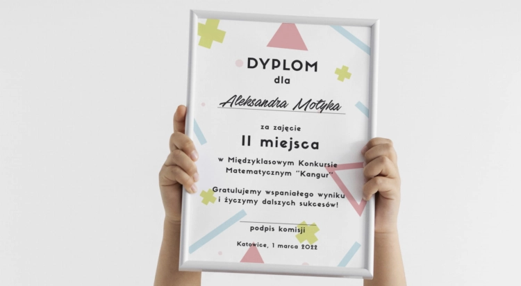 Dyplom mockup 12.jpg